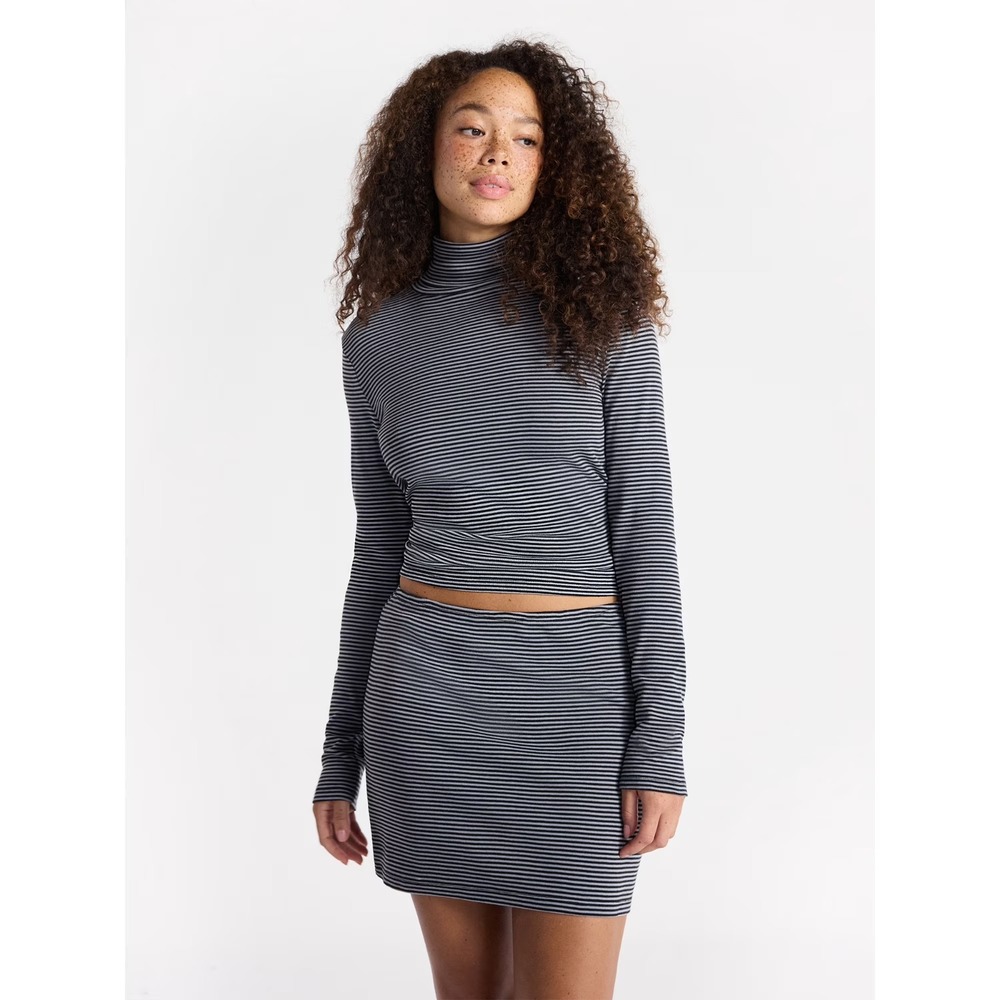 NWT No Boundaries Women's Long Sleeve Turtleneck Top & Mini Skirt 2-pc Set 16-18